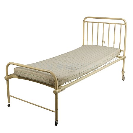 Cream Period Bed (One Off) Linen Priced Separately 